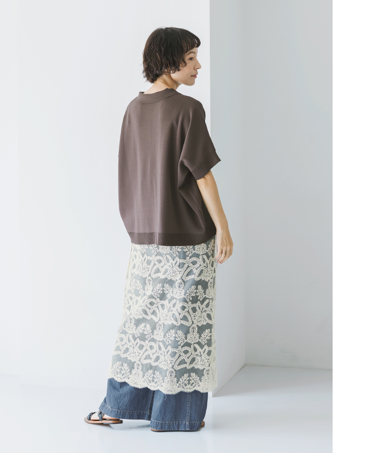 &yarn 洗えるニットポロシャツ コーヒー 全身後ろ