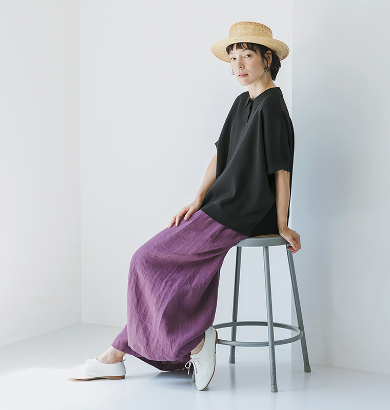 &yarn 洗えるニットポロシャツ ブラック 横座り