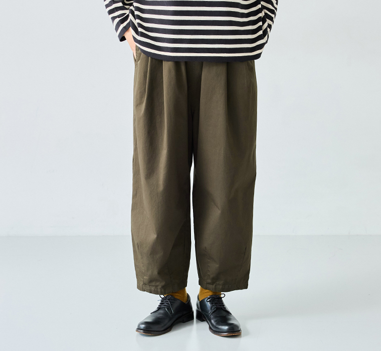Lintu Laulu いつものまあるいチノパンツ スタッフ着用 ダークブラウン パンツ寄り