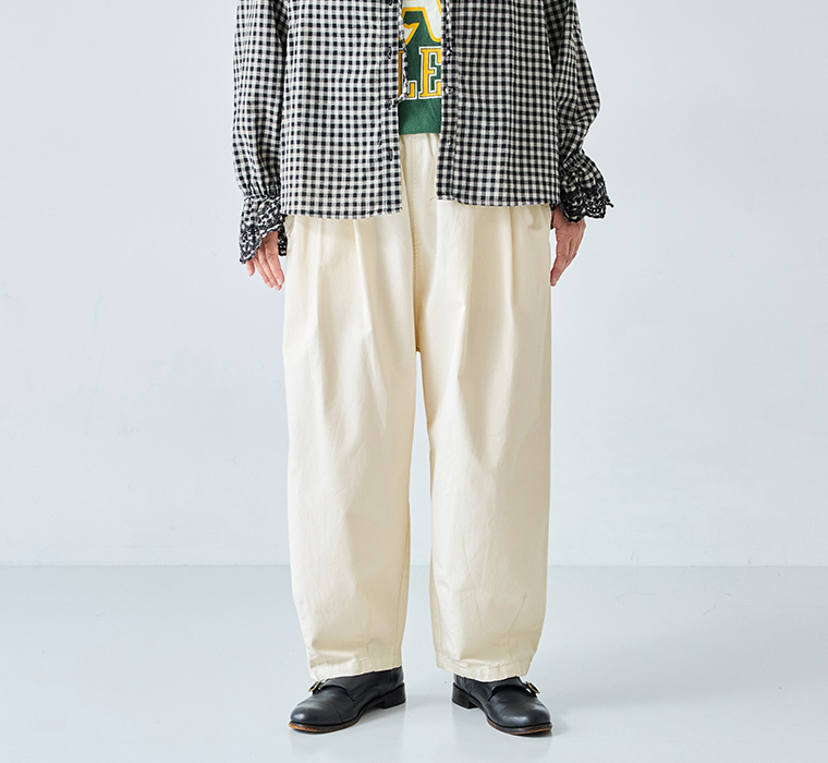 Lintu Laulu いつものまあるいチノパンツ スタッフ着用 アイボリー  パンツ寄り
