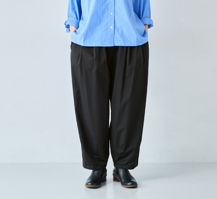 Lintu Laulu いつものまあるいチノパンツ スタッフ着用 ブラック パンツ寄り