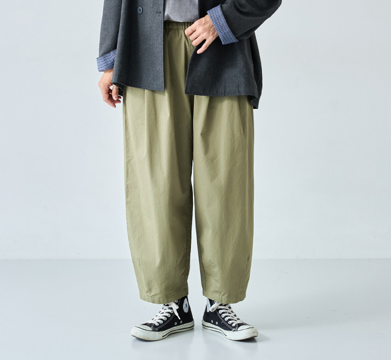 Lintu Laulu いつものまあるいチノパンツ スタッフ着用 オリーブ パンツ寄り