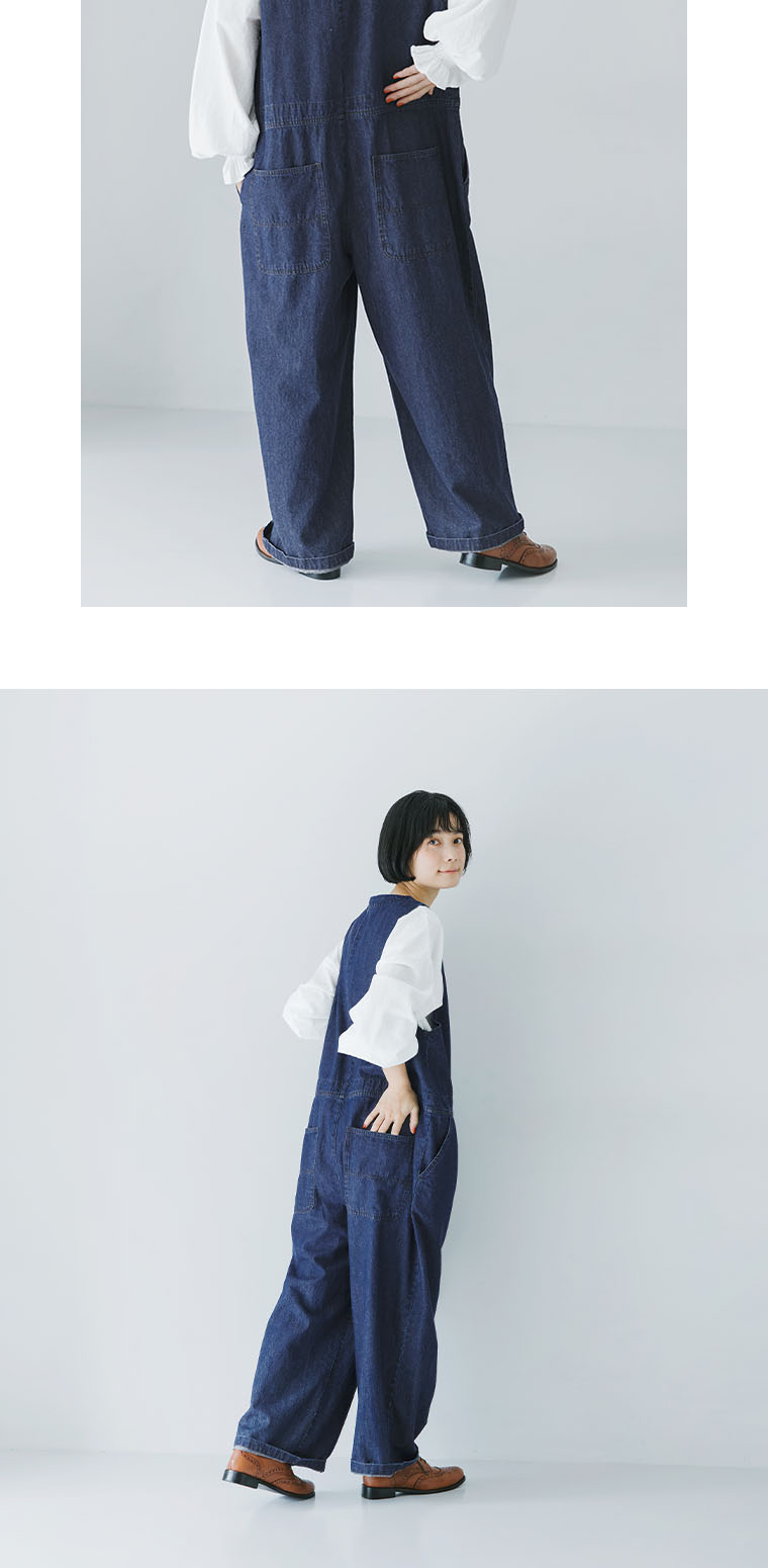 デニムサロペットを着用した女性モデルの後ろ姿とバックポケットのアップ