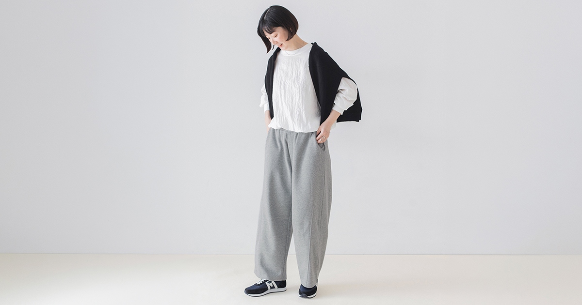 ゆるっとカーブがすっきり、おしゃれ見え【わたしの大人服】 今どき 
