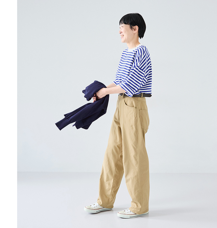 &yarn ボーダープルオーバー スタッフ着用 ブルー 全身横