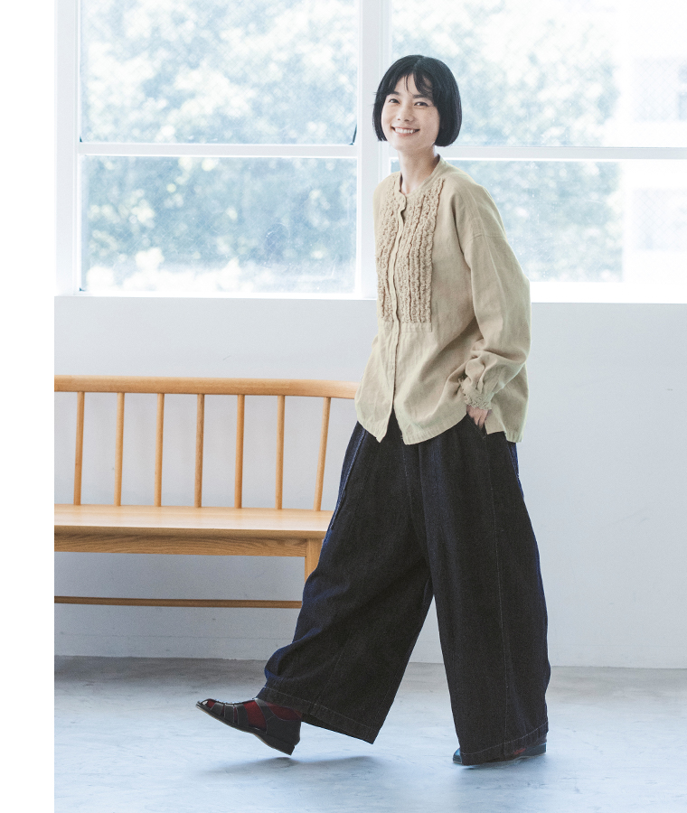 ista-ire ソフトコットンデニムベルト付きワイドバルーンパンツ インディゴ style01 全身横