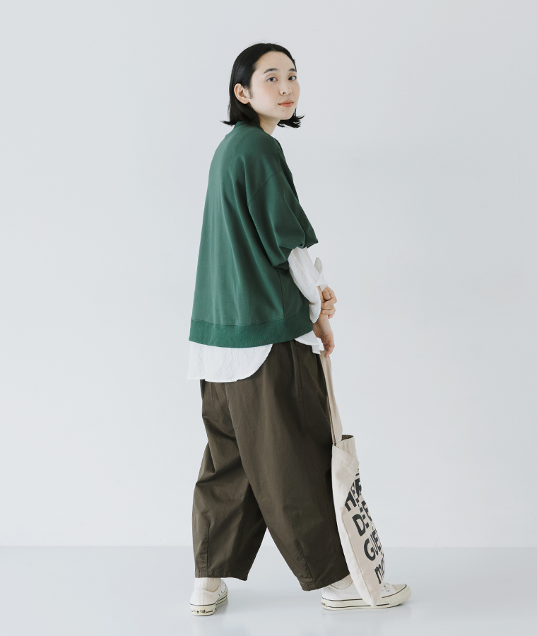 &yarn 袖バルーン裏毛プルオーバー グリーン 全身後ろ