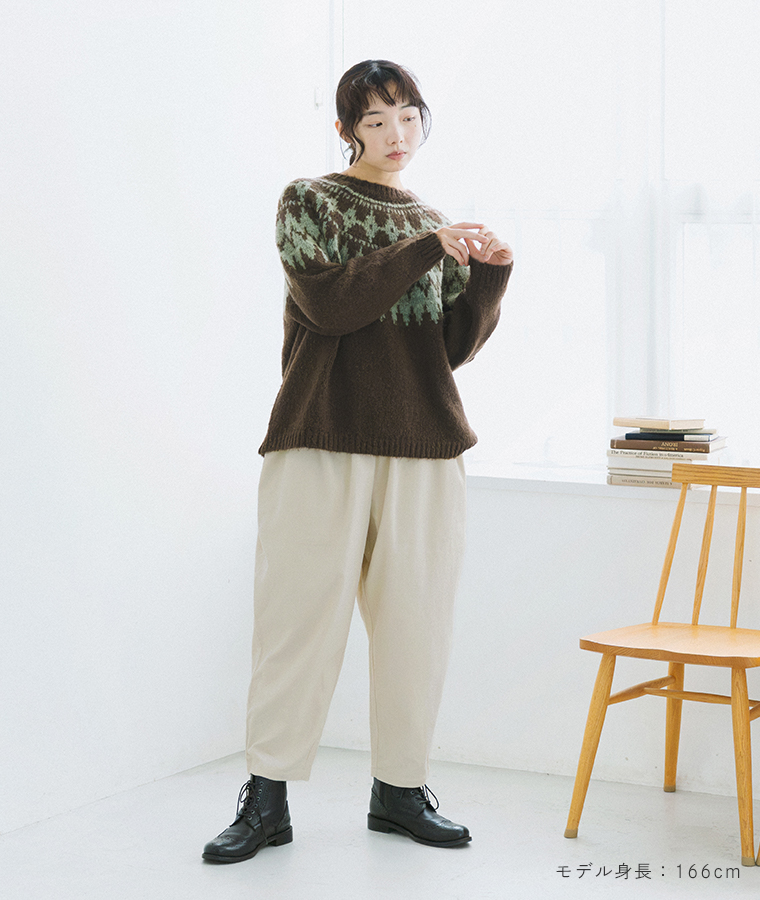 ista-ire もっと選べるコーデュロイよくばりパンツ(トウフ)の全身前