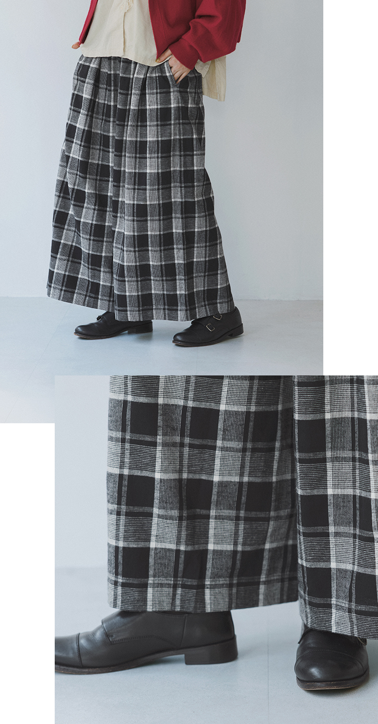 ichi コットンリネン起毛チェックパンツのチェック柄とワイドシルエットを映したディテール画像