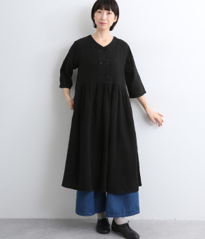 ダブルガーゼダブル釦ワンピース(黒-ONESIZE)