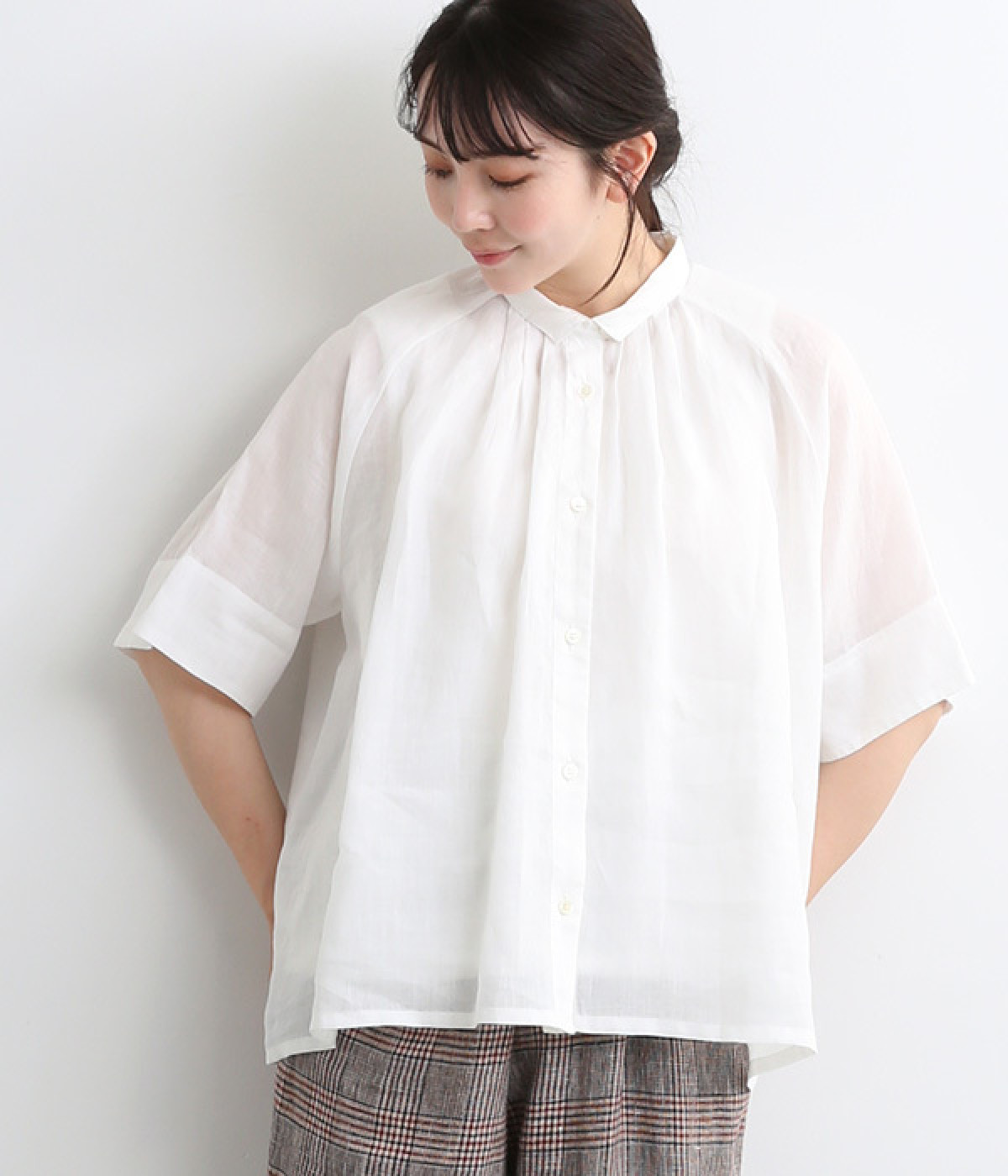 リネンスタンドカラーブラウス(オフホワイト-ONESIZE)