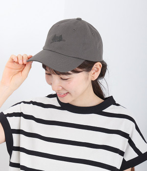 ペロネコ刺繍入りキャップ