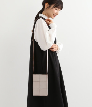 イントレチャート姫路レザーショルダー