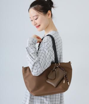 チャームセット付ナイロントート
