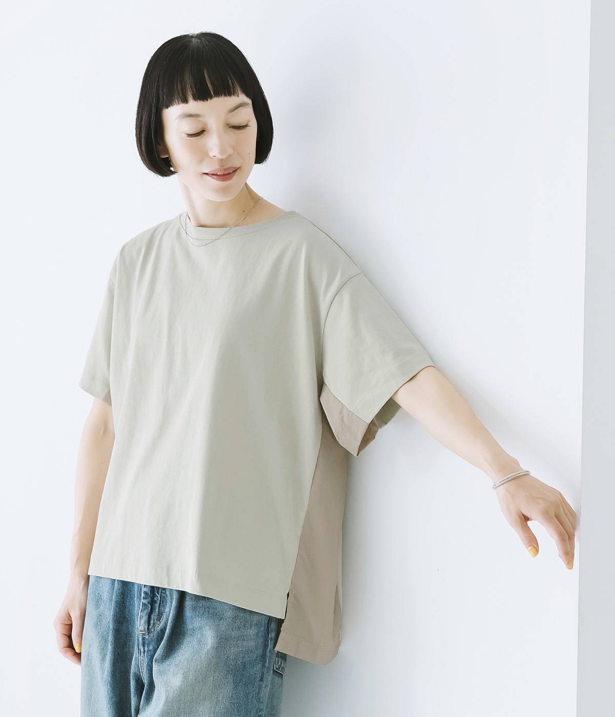 サイド異素材切り替えプルオーバー