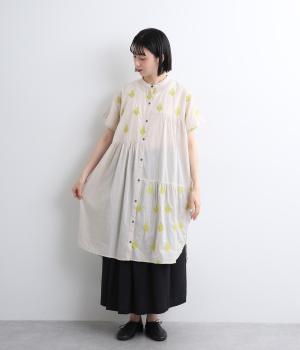 キャンブリック　アラベスク刺繍　切替えドロップスリーブロングシャツ