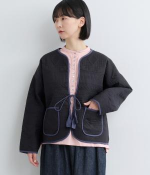 薄中綿キルト　ジャケット(ブラック-F)