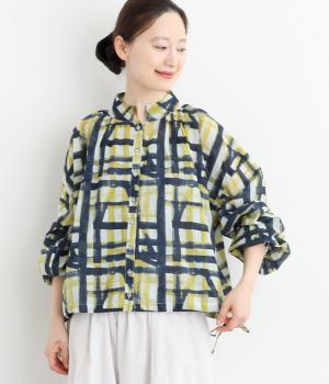 ライトボイル水彩ラインプリントスタンド裾ドロストブラウス