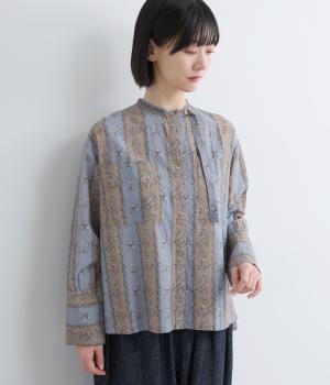 コットンモダール　ストライプフラワープリント　デザインスタンドカラーシャツ