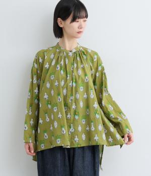 手捺染コットン　フラワーポットプリント　変形ヘムスタンドカラーシャツ