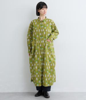 手捺染コットン　フラワーポットプリント　後ろギャザーチビ襟ワイドワンピース(ピスタチオ-F)