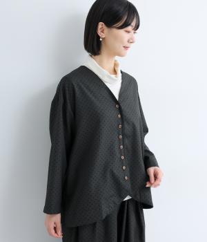 Ｖネック多ボタンジャケット(ドットブラック-F)