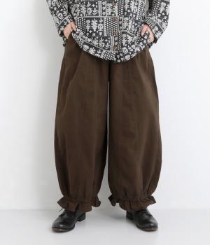 ツイルデザイン裾フリルパンツ
