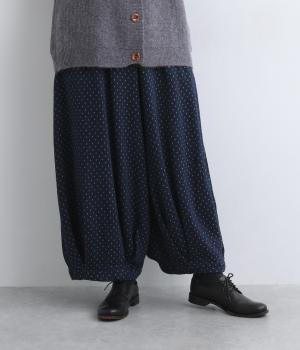柔らかドットデニムたっぷりパンツ