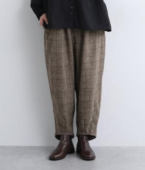 ラウンド後ろロングパンツ