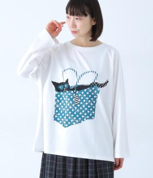 鞄に入った猫プリントロングＴシャツ