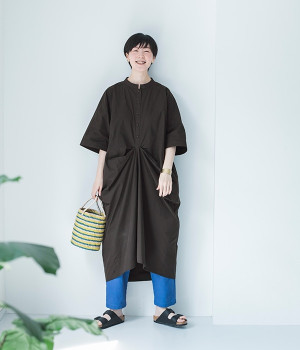 ナチュラルコットンタックワンピース(スミクロ-ONESIZE)
