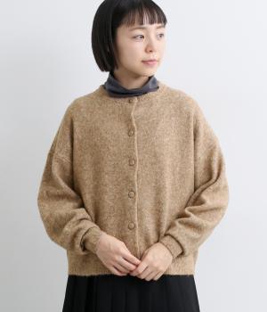 くるみボタンパフスリーブカーディガン
