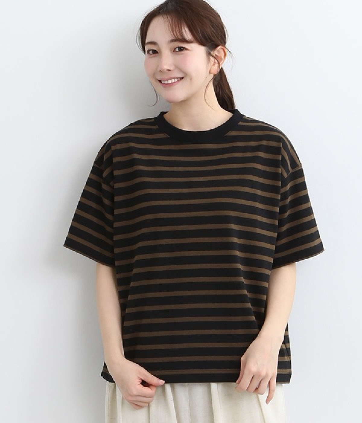 デラヴェジャージー　チビスリットクルーネック半袖Tシャツ(ブラック×ダークブラウン-ONESIZE)