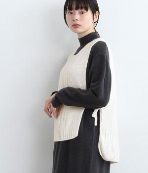 アンゴラ混ジレ(ホワイト-ONESIZE)