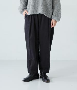 コットン変形コーデュロイ　裾ダーツパンツ(チャコール-F)