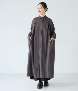 リーニエントタイプライター　ラウンドポケットワンピース