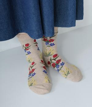 ハイゲージクルーソックス　刺繍　FLOWER(グレージュ-2325)