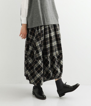 コットンビエラチェック　コクーンスカート(ブラック-L)