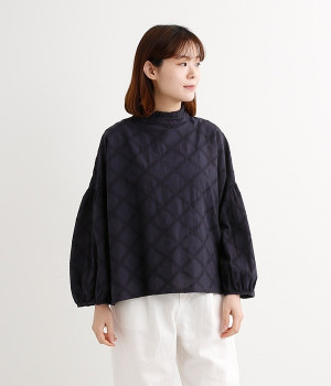 コットンローン矢羽刺繍柄フリル襟2WAYブラウス(ネイビー-3L)