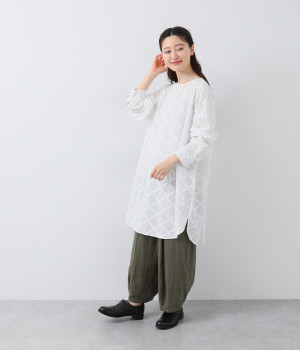 コットン矢羽根刺繍2WAYロングブラウス(ホワイト-ONESIZE)