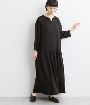 リネンレーヨンオックスウエストギャザーワンピース(ブラック-L)
