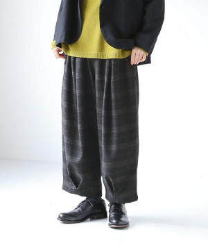 ツイードチェック裾タックパンツ