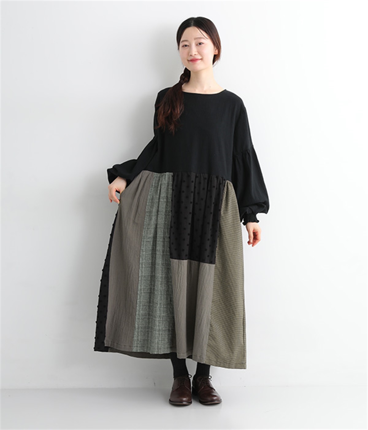 カネコイサオ/パッチワークモノトーンワンピース カネコイサオ/パッチワークモノトーンワンピース カネコイサオ/パッチ