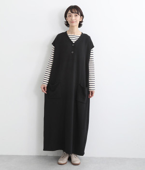 Vネックニットノースリーブワンピース