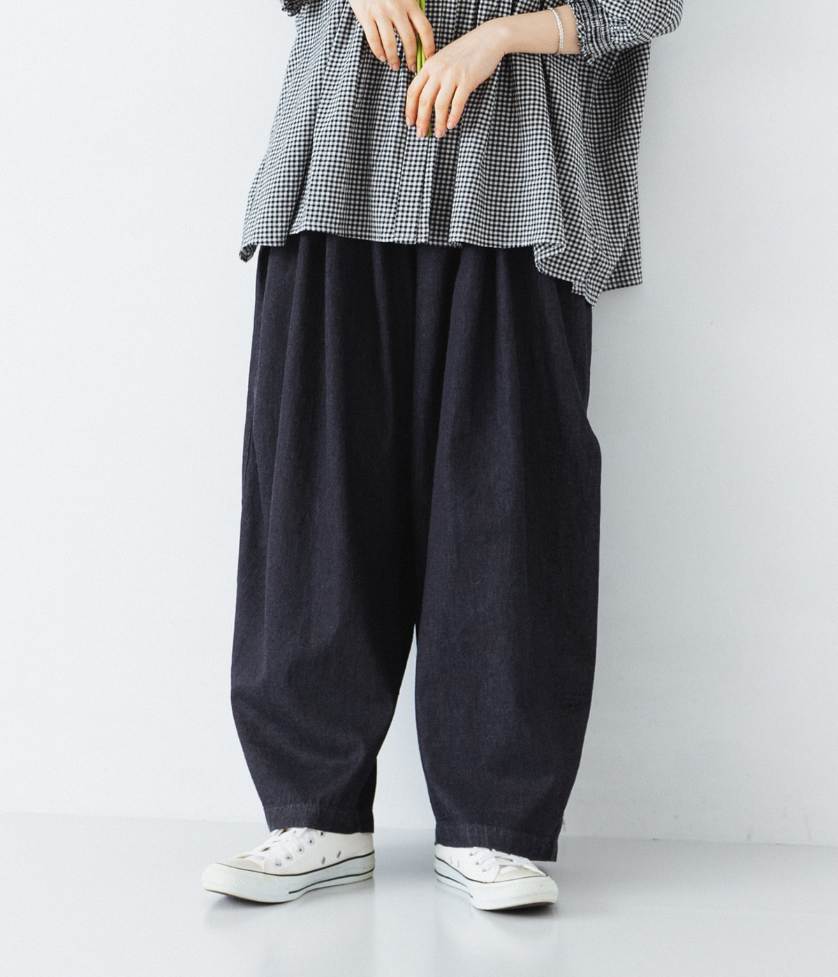 コットン80OZデニムタックコクーンパンツ(ネイビー-L)