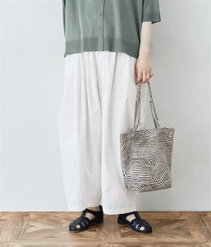 コットンハイカウントチノタックワイドパンツ(オフホワイト-L)