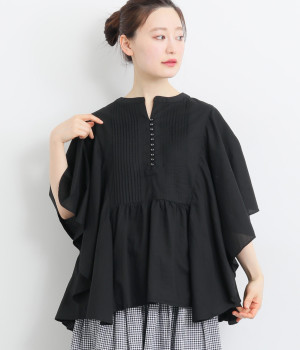 コットンローンピンタック多ボタンブラウス