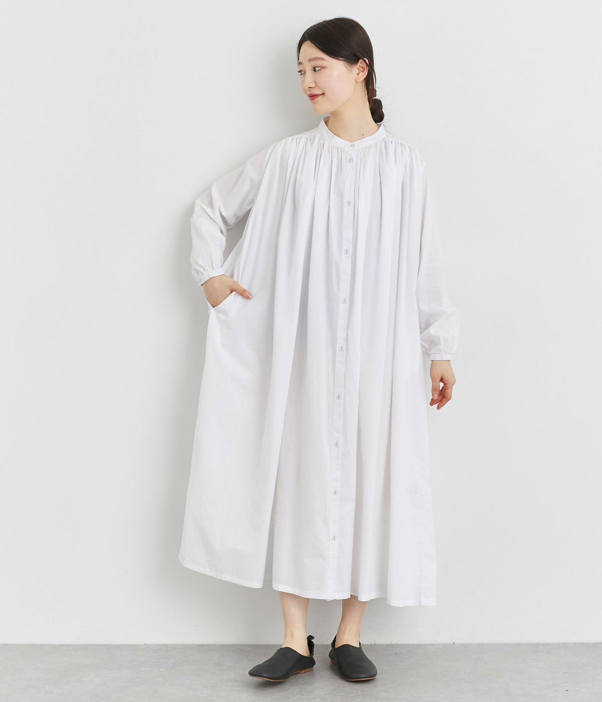 コットンローンギャザーフレアワンピース(オフ-M)