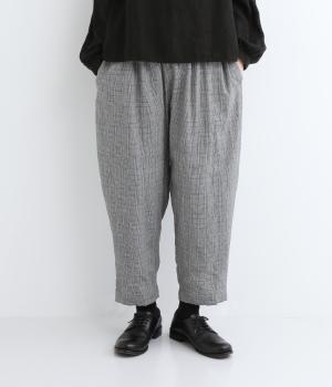 シャーリングテーパードパンツ
