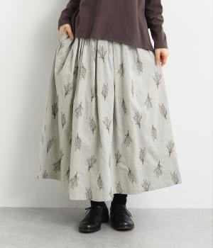ダンガリードライフラワー刺繍スカート